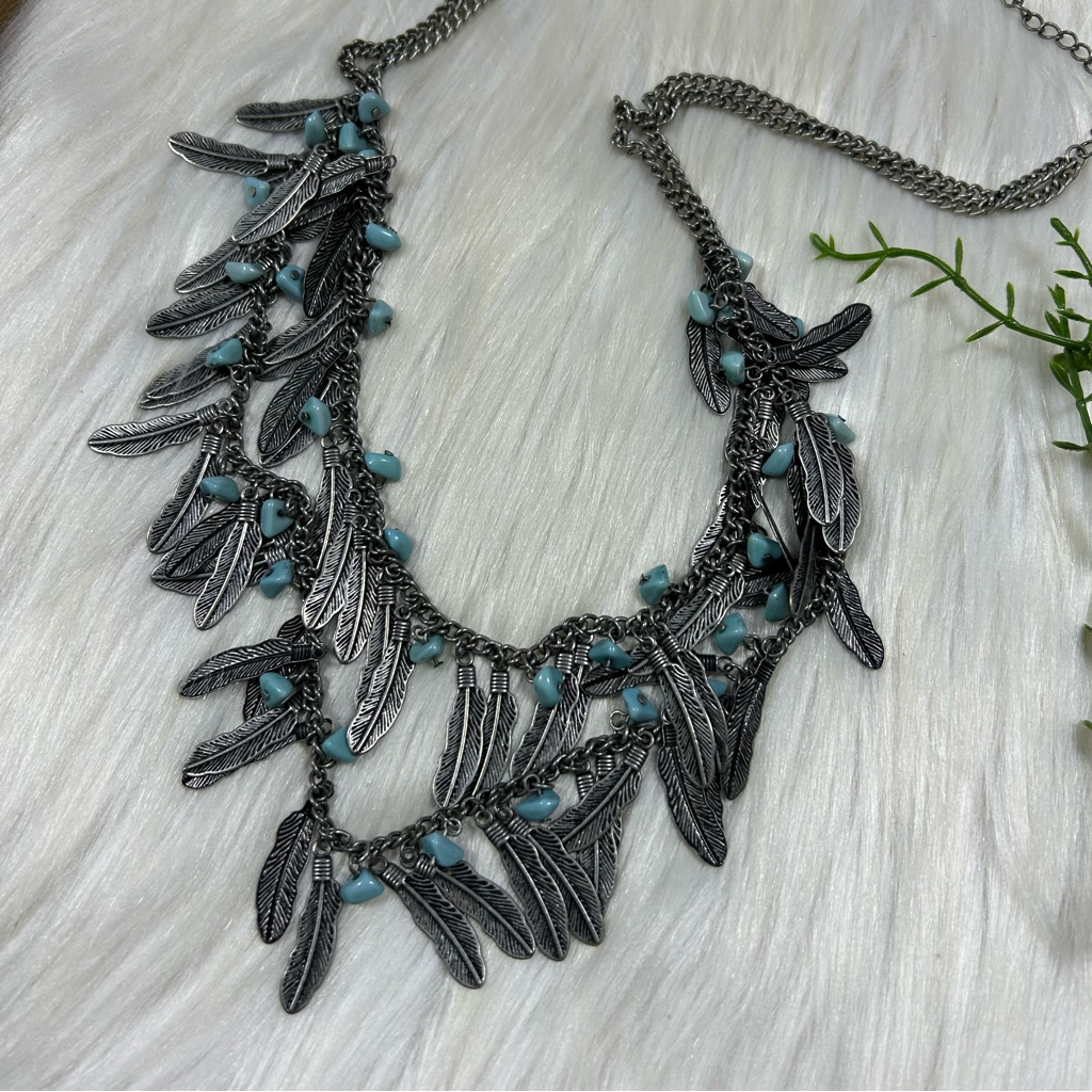 Icing Feather Blue Beaded Statement Pewter Necklace 13$